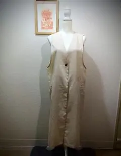 ベージュ ノースリーブ ロングベスト