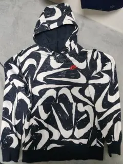 Nike グラフィックパターン パーカー Mサイズ