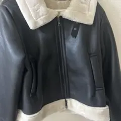 ボア襟付きブラックレザージャケット