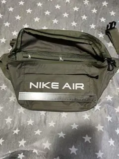 NIKE AIR ボディバッグ オリーブグリーン　大容量！！とっても綺麗ですよ