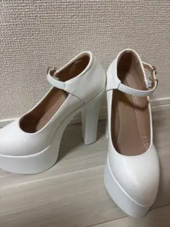 ATELIER PIERROT 厚底パンプス ホワイト Mサイズ - メルカリ