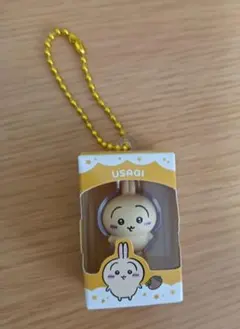 ちいかわ　うさぎ　チョコボックス　キーホルダー