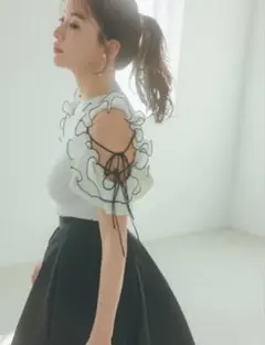 【2025SS美品】プリーツフリルニットプルオーバー SNIDEL