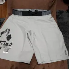 レスミルズ　リーボック　ハーフパンツ