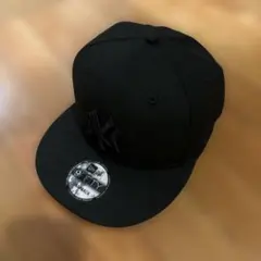 New Era 9FIFTY ブラック スナップバックキャップ　黒✖️黒