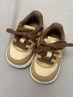 NIKE ベビーシューズ　ベージュ/ブラウン