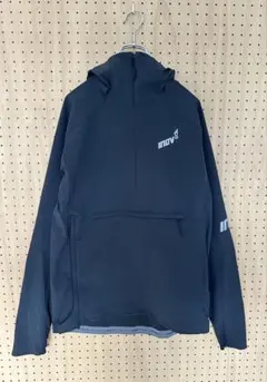 INOV-8 ソフトシェルジャケット イノヴェイトシェルジャケット 新品未使用 INOV-8 ソフトシェルジャケット イノヴェイトシェルジャケット 新品未