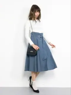 【未使用】ジルスチュアート　JILL STUART　スカート　2のサムネイル