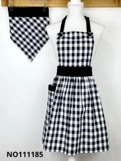 黒のギンガムチェックのお洒落なハンドメイド子供エプロンと三角巾のセット