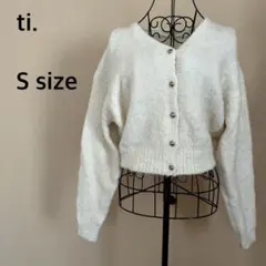 【ti. 】ショート丈ニットカーディガン/金ボタン/短丈/ホワイト/シンプル