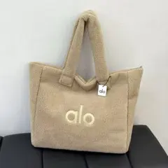 alo ベージュ ボア トートバッグ