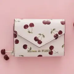 Maison de FLEUR チェリー柄ウォレット メゾンドフルール 新品 - メルカリ