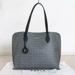 専用出品です。⭐︎美品 FURLA フルラ ヴィットリア モノグラム ショルダー