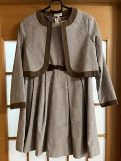 チェック柄ドレスとジャケットセット