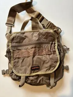 BRIEFING ショルダーバッグ ブラウン