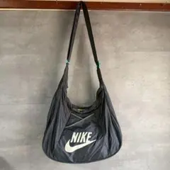 NIKE ナイキ ショルダーバッグ 大容量 ナイロン 軽量 ボディバッグ AP
