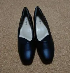 CLOSSI ブラック スクエアトゥ シンプル パンプス 低ヒール