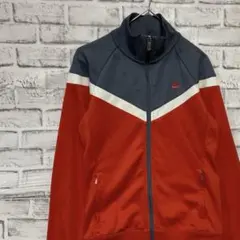 ナイキ ジャージ　トラックジャケット　レッドS ロゴ刺繍85