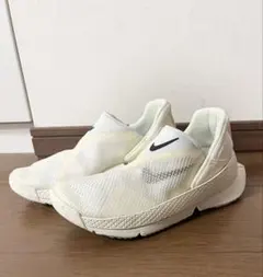 美品　ナイキ　ウィメンズ　ゴーフライイーズ　DR5540-105　23.5㎝