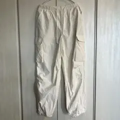 GUホワイト カーゴパンツ Mサイズ