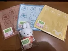 ミッフィー　タイトーくじ　マスコットバッジ　ハンドタオル