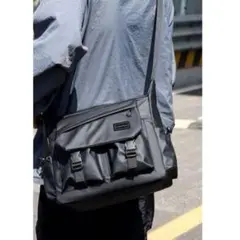 ショルダーバッグ メンズ A4対応 大容量 撥水 軽量 斜めがけ 多ポケット