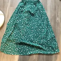 GU フラワープリント ロングスカート M