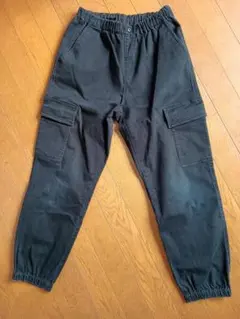 【ユニクロ】デニムカーゴパンツ　ブラック　160cm