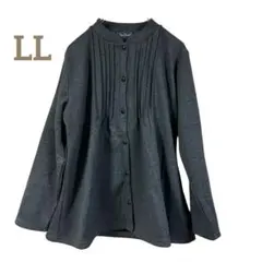 【未使用】ダークグレー プリーツ付きボタンシャツ　カットソー　ミセス　シニア