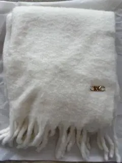 MICHEAL KORS ホワイトマフラー フリンジ付き