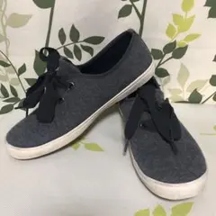 メ(^ ^)y【美品】軽量 リボンスニーカー グレー 24センチ