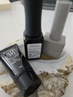 セット売り（左のネイルチップ用は売れたため無し）