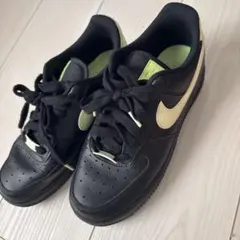 Nike Air Force 1 ブラック/ライム スニーカー