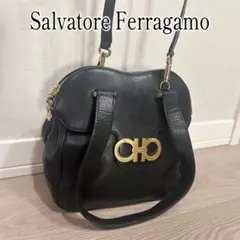 Salvatore Ferragamoフェラガモ ガンチーニ ショルダーバッグ
