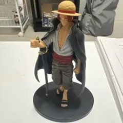 ワンピース シャンクス フィギュア