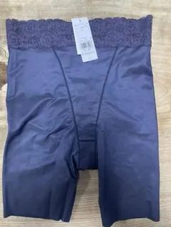 新品★トリンプ　ボディライナー　3分丈　ヒップアップ　Lサイズ ブルー