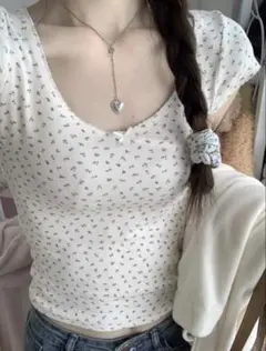 SHEIN 半袖Tシャツのサムネイル