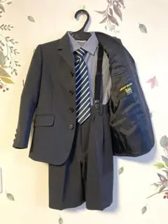 美品 オリバーハウス フォーマル 120 黒 男の子 入学式 卒園式 スーツ