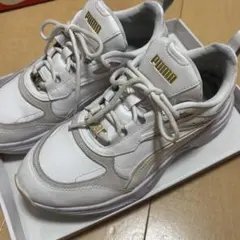 スニーカー 24.5