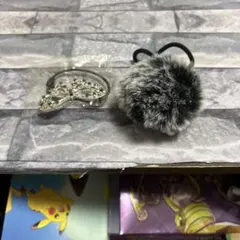 グレー ファー付きヘアゴム ビジュー装飾