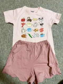 ピンクのイラスト付きTシャツとショートパンツセット 120cm