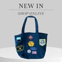 パッチ付きネイビートートバッグ