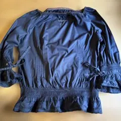 インゲボルグ　黒　フリルブラウス