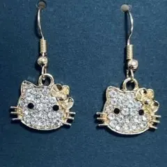 亜鉛合金　おしゃれ猫モチーフ　ピアス