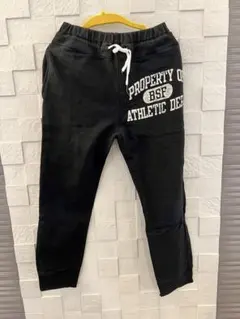 デニムダンガリー　黒のスウェットパンツ 130cm