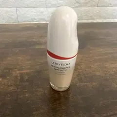 SHISEIDO REVITAL ESSENCE SKIN GLOW 220