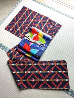 小紋　個性的紬　単衣　正絹　幾何学模様　ヴィンテージ　アンティーク