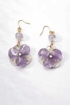 ハンドメイド紫色花ピアス