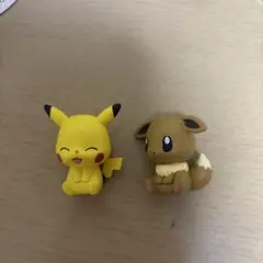 ポケモン ふぃぐりっぷ4 ピカチュウ、イーブイ