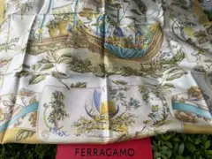 【新品未使用】FERRAGAMO ボートモチーフ　シルク100%スカーフのサムネイル